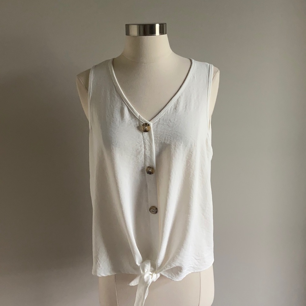 NWOT Pink Lily Top